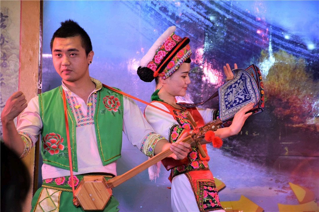 白族姑娘都被叫做"金花",小伙儿叫作"阿鹏哥"