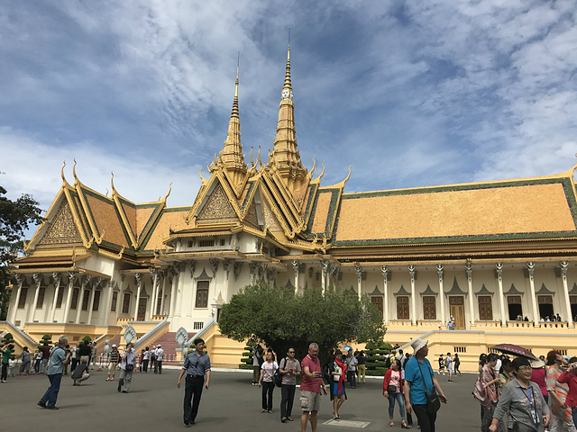 皇宫的门票金边皇宫royalpalace也称四臂湾大皇宫建造于18661870年