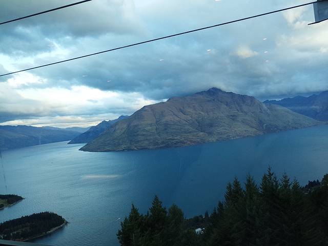 Stratosfare Restaurant & Bar