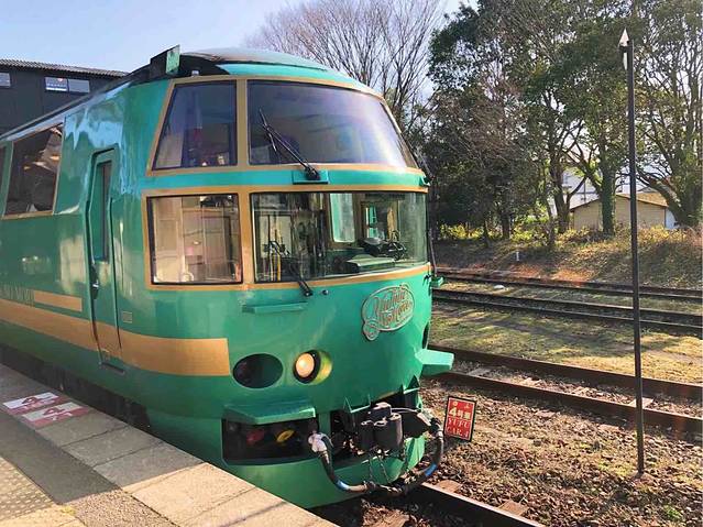 由布院之森观光列车