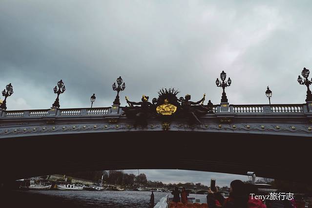 亚历山大三世桥