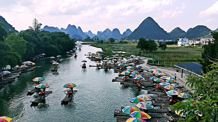 "早上起来脚还是很累，所以没有去西山韶乐观日出，吃过早餐后直接去了千层天梯观景，_遇龙桥"的评论图片