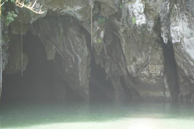 普林塞萨港地下河国家公园