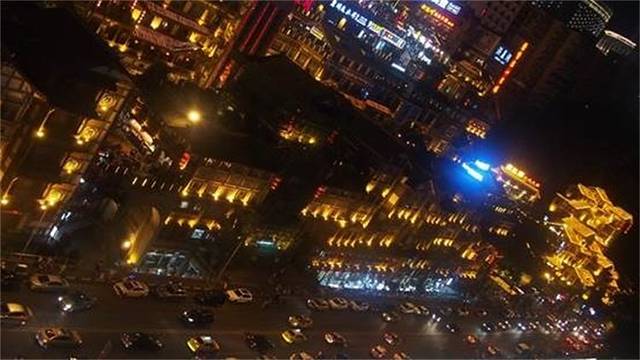 洪崖洞异国美食街