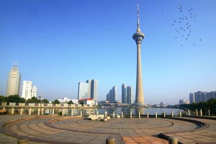 门票:45元/人时间:08:30~21:30地址: 天津 市河西区聂公桥南, 紫金