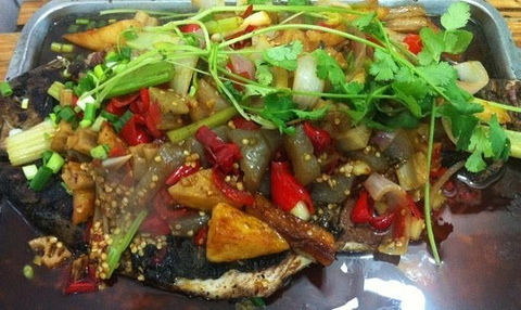 沈姐万州烤鱼(七中店)