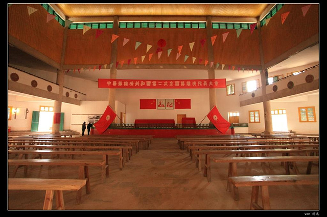 途径瑞金,我挺喜欢苏维埃临时政府这座建筑的风格,除了这座楼,二苏大