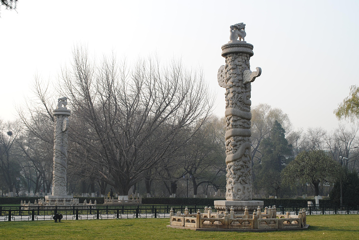 许多人去北京大学就像去朝圣一样,其实北大在