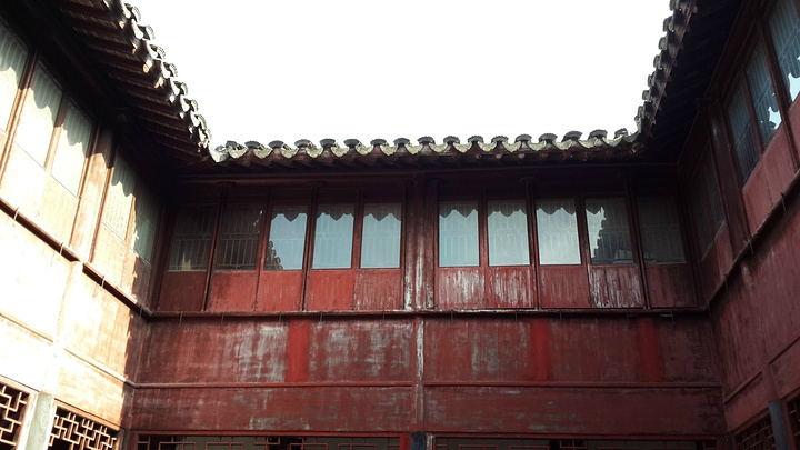 快的造型 已经使苏州博物馆成为一处经典地标透明的藻井屋顶采用玻璃