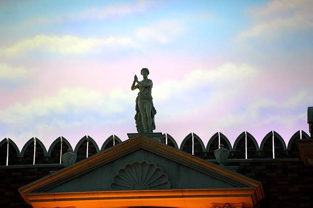 贡多拉礼品及售票廊