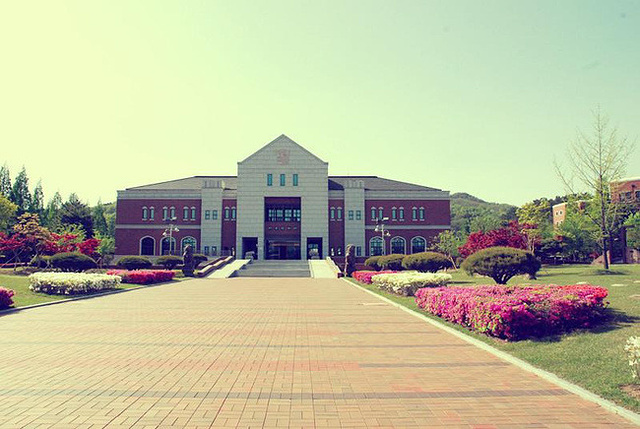 启明大学