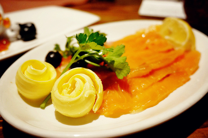 灯塔纪念碑图片