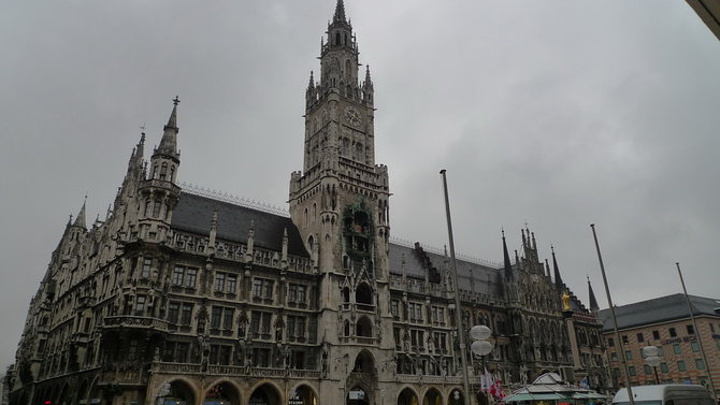 2017沿着马克西米利安大街走到头可以看到国