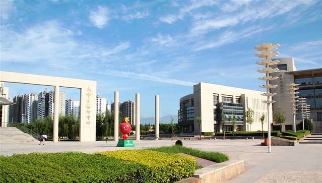 西安邮电大学美食广场