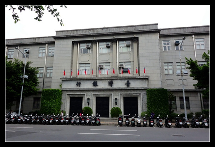 总统府开放时间凭入台证免费参观,全程有专职