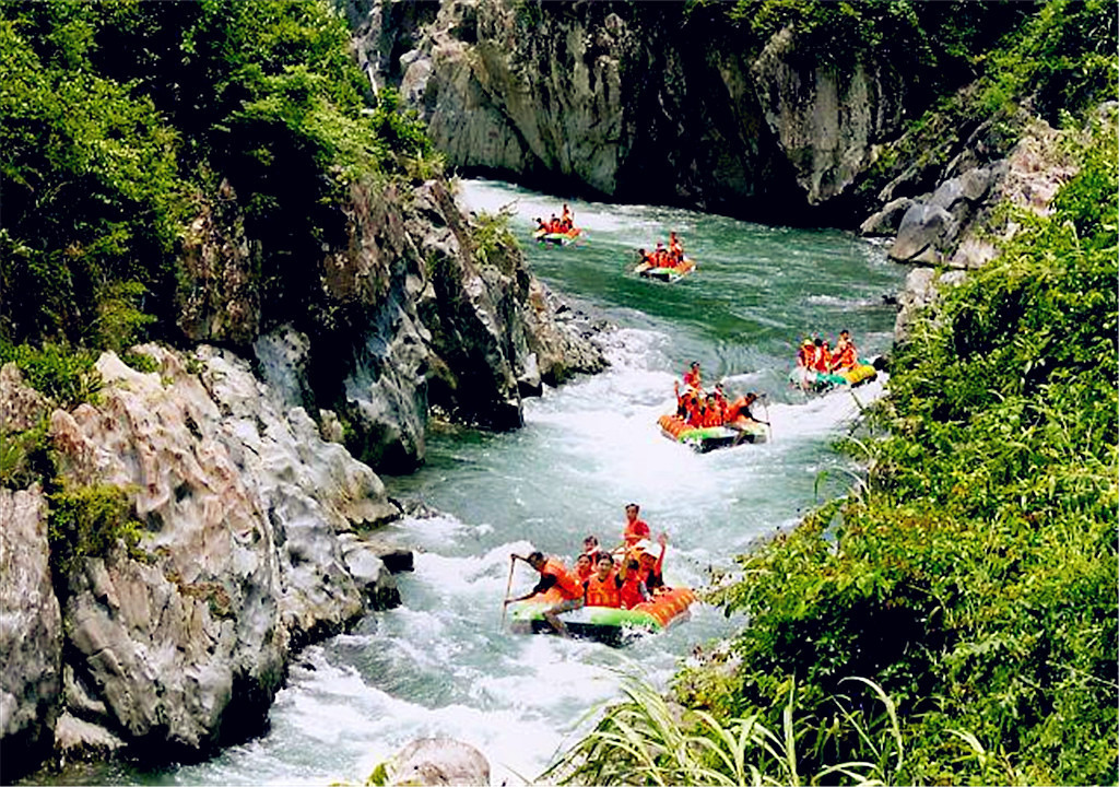 看流淌的风景,漂流去!