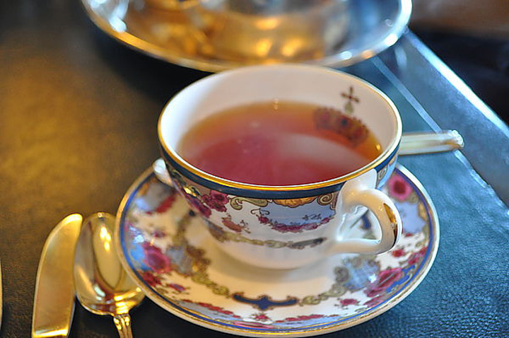 虽然我们有心理准备,特别安排在中午就餐,一是