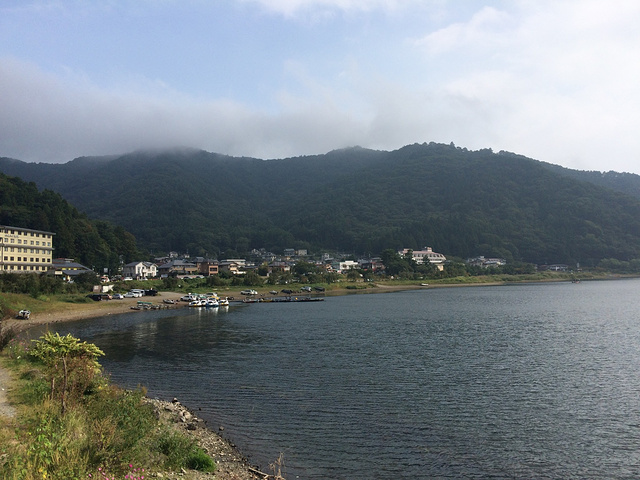 2018非旺季的河口湖还是非常宁静宜人的。虽