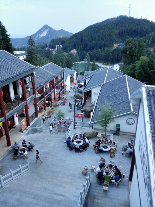 罗田薄刀峰度假酒店图片
