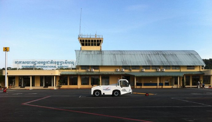这里是西哈努克城国际机场.机场的规模不大.