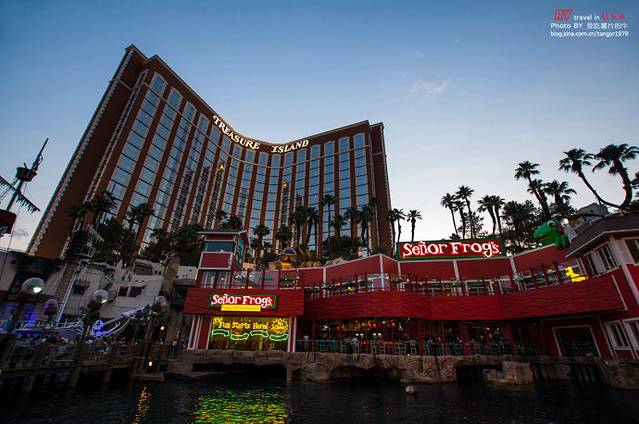 金银岛酒店海盗湾演出