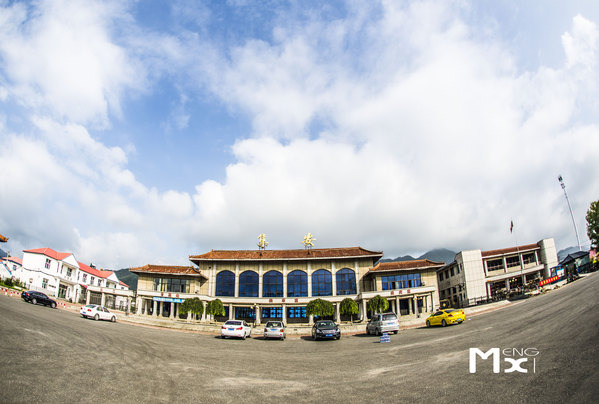 鸭绿江国门景区