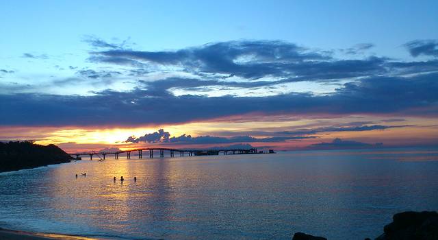 琼A琼B的自由之旅