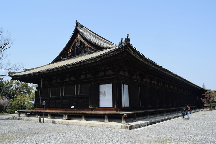 也是非常推荐的一处景点,一方面是千佛千态,排列在长