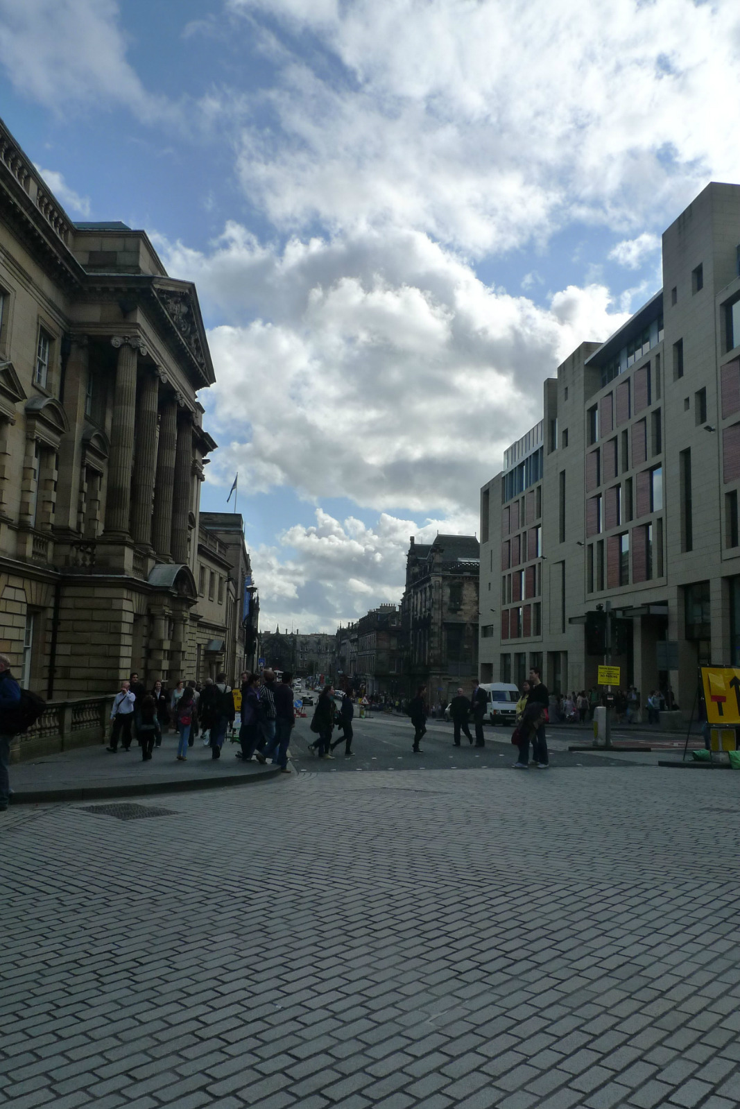 2018维多利亚街游玩攻略,弯弯的街道文艺的路口,很有f.