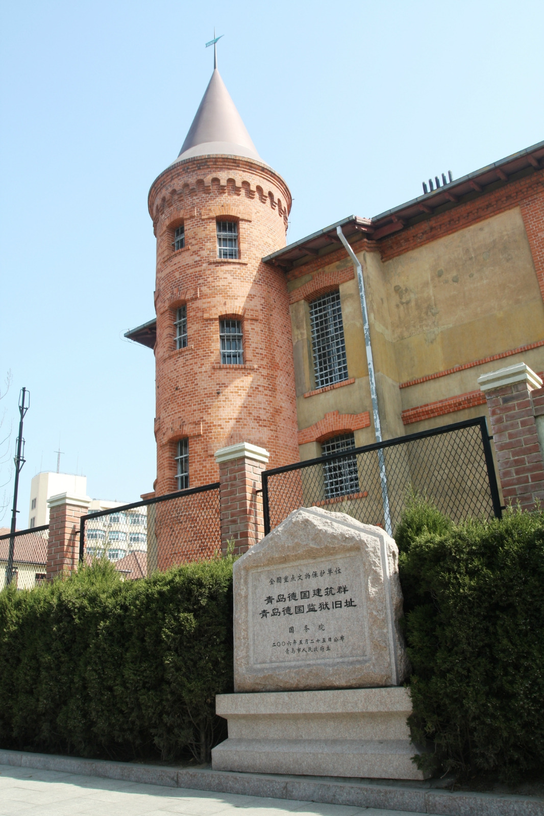 一层层的,这里面要注意以下,有的屋子里有蜡像,还挺像的,因为参观的人