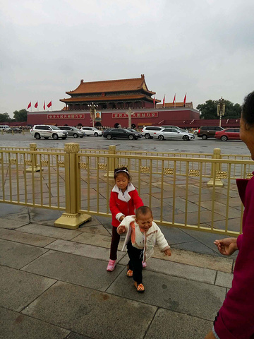 2017周边很多的景点~北面天安门~南面前._天