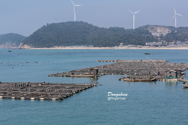 "澳角村是一个集海洋捕捞、海水养殖、水产品加工三位一体的渔村，日暮乡关，澳角村显得宁静而美丽_东山岛"的评论图片