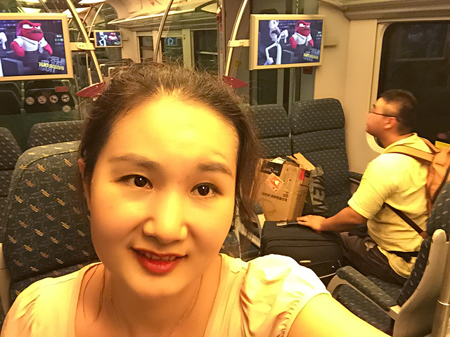 2018.们第一次来吉隆坡机场,又对出入关手续不