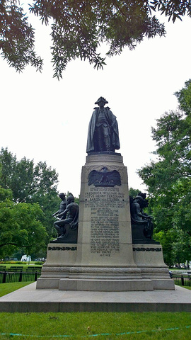 的空调过渡,在这个桑拿天里逛起来不是件惬意事情_拉法耶特广场&quot