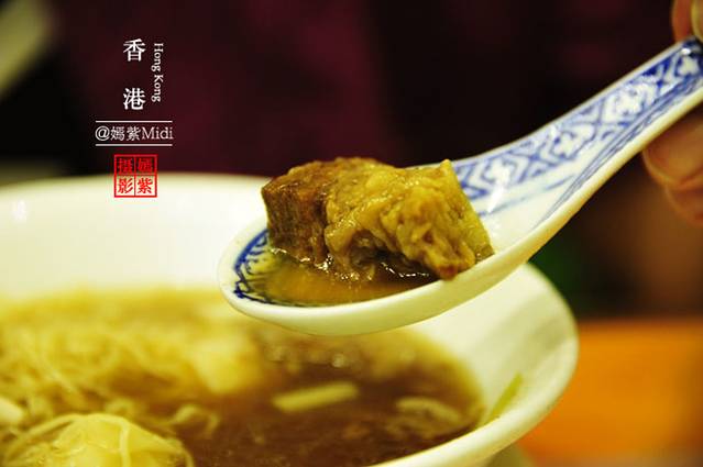 麦奀云吞面世家(白加士街)