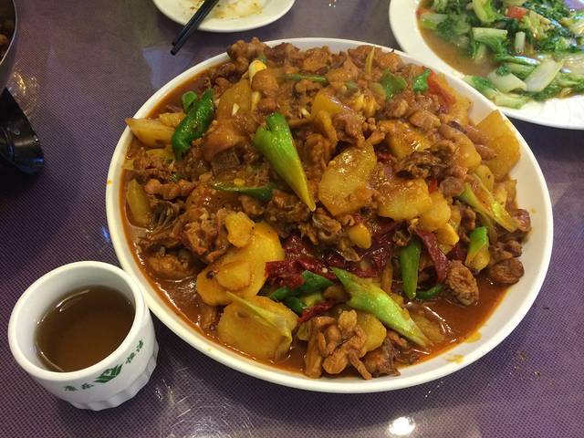 柴窝堡玉兰辣子鸡(碱泉三街店)