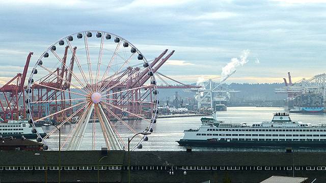 西雅图中心的单轨铁路