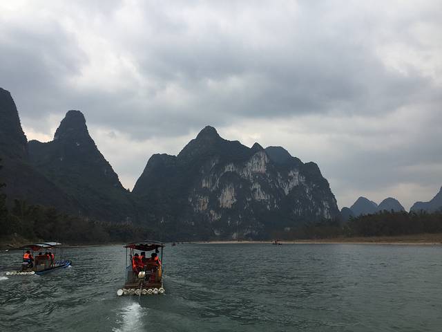 九马画山峡谷漂流