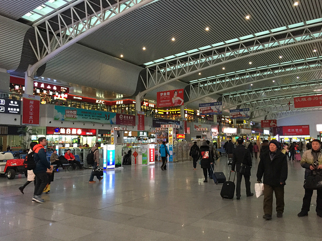 定要仔细确认,如果写"沈阳北站"即为北站,如果写"沈阳站"那即是南站了