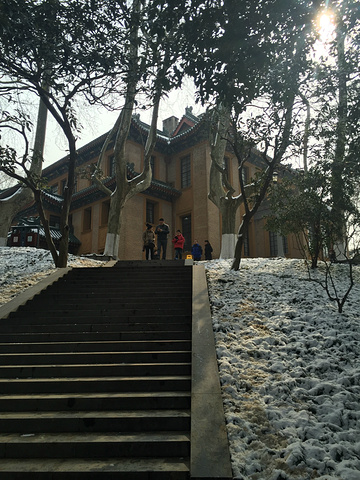 gdp增速_2018年钟山区gdp(2)