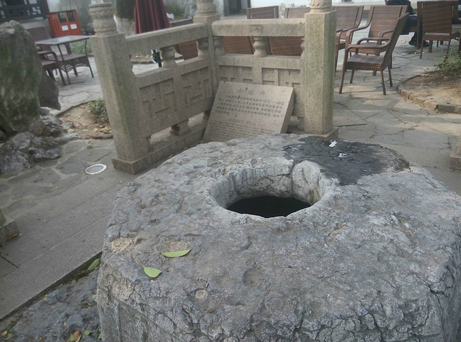 方塔园位于常熟古城东端,是在宋代古迹旧址上新建的古典园林,总占地