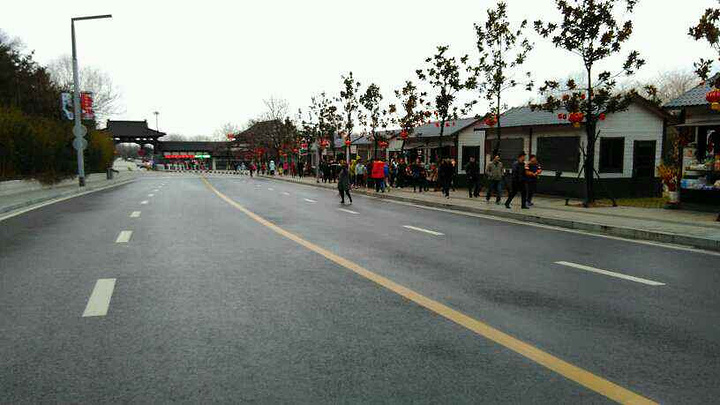 2017开车的朋友还是建议把车停在停车场,虽然