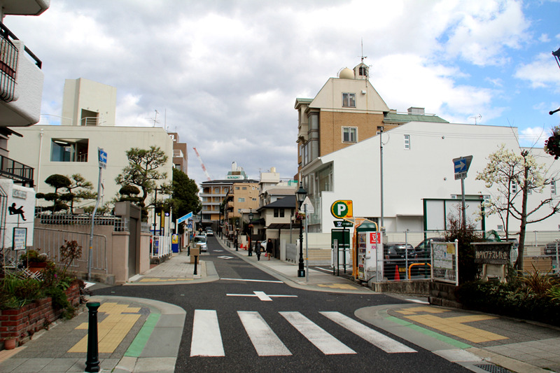 北野天满宫是免费参观,萌黄之馆和风见鸡可以入内