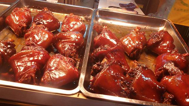 猪蹄是甜的,不适合我的胃口