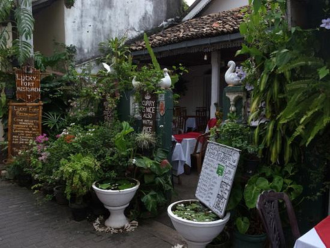 Lucky Fort Restaurant旅游景点攻略图