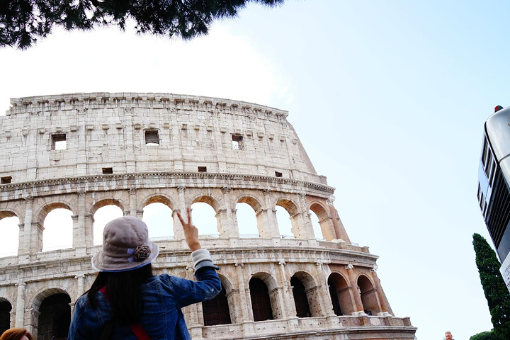 而且地铁口是拍摄斗兽场的最佳地点! 斗兽场买