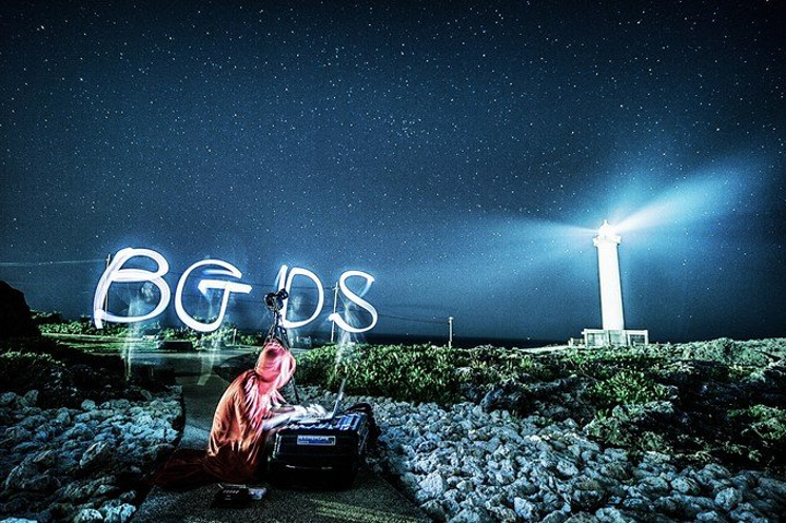 可惜中国没有加入联合国道路交通公约,导致我