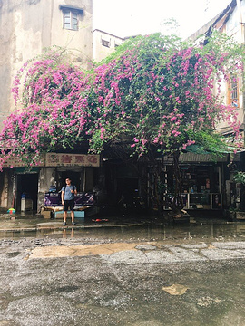爱西干面(小公园总店)旅游景点攻略图