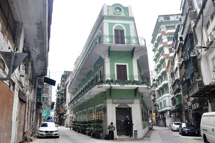 "十六浦离白鸽巢前地、大三巴牌坊、玫瑰圣母堂等主要景点都很近，步行即可_白鸽巢前地"的评论图片