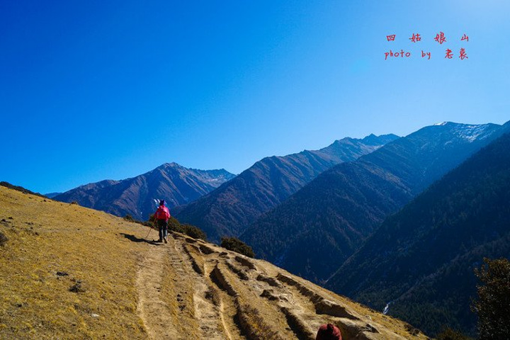 12点的朝山坪,非常适合拍纯风景.